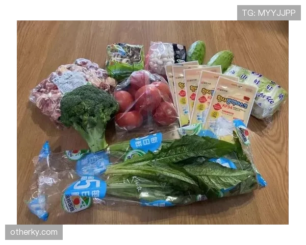 杨昊训练完直接去超市抢打折菜? 杨昊训练完直接去超市抢打折菜?